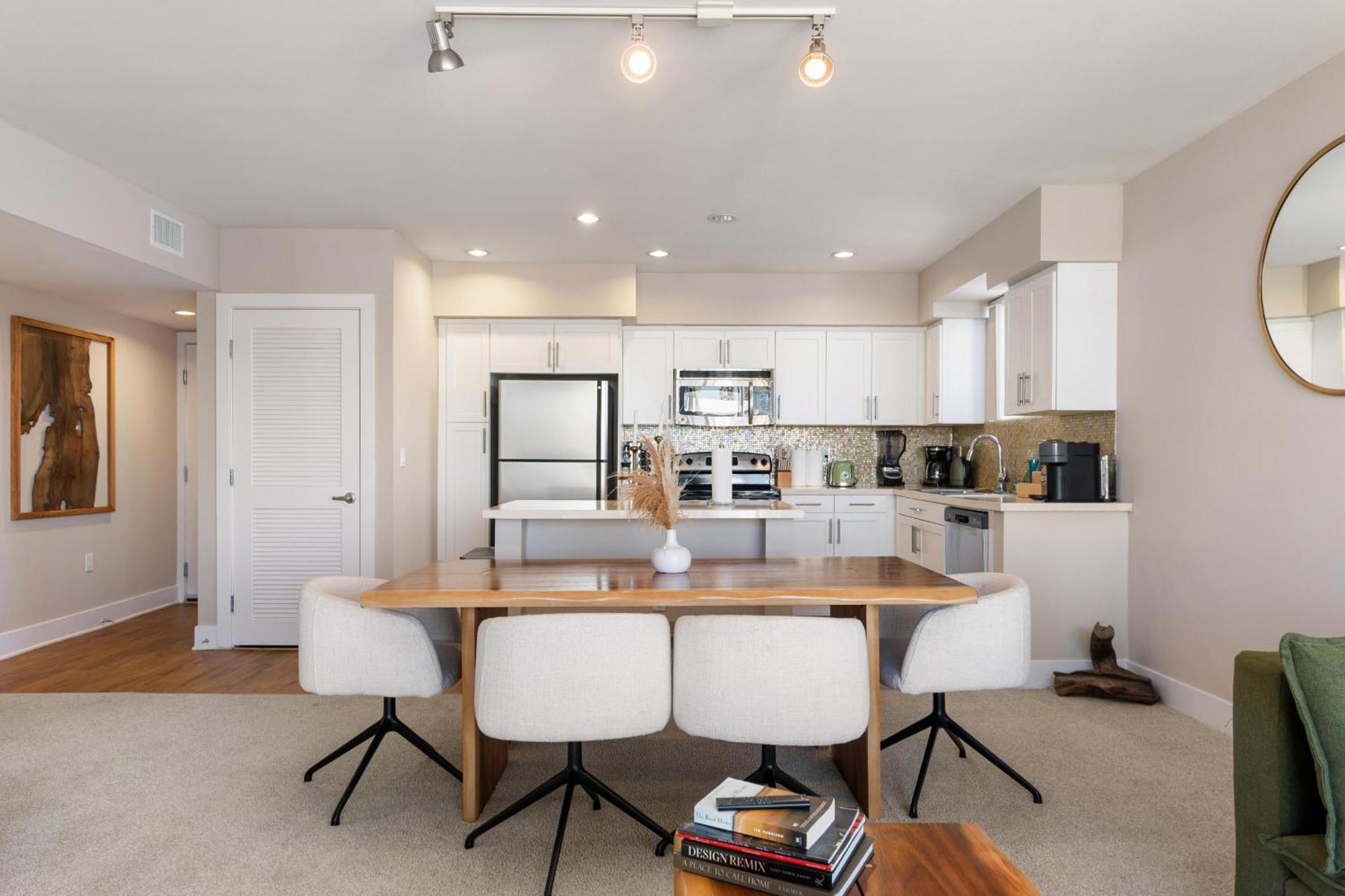 Charming Bliss By The Ocean Luxe 2bd 2ba Mdr Apartment *